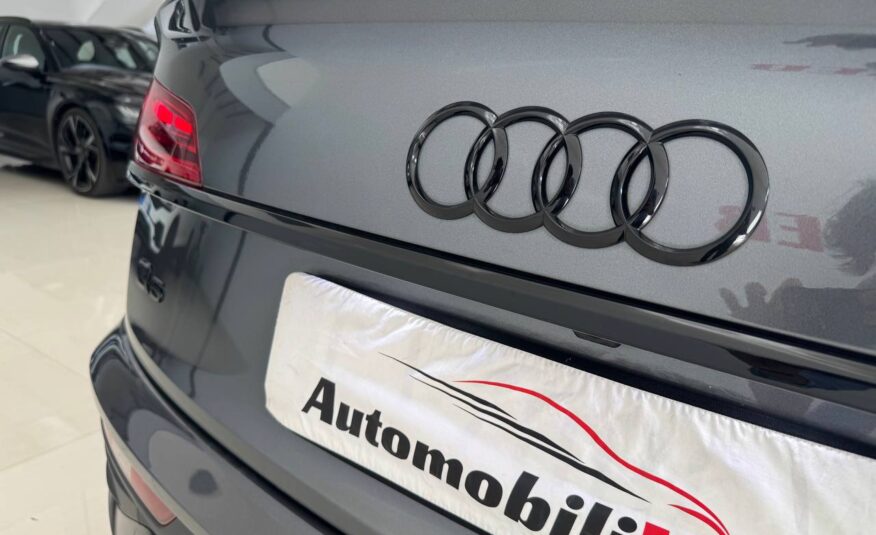 AUDI Q5 SPORTBACL S-LINE IDENTITY BLACK