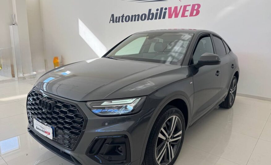 AUDI Q5 SPORTBACL S-LINE IDENTITY BLACK