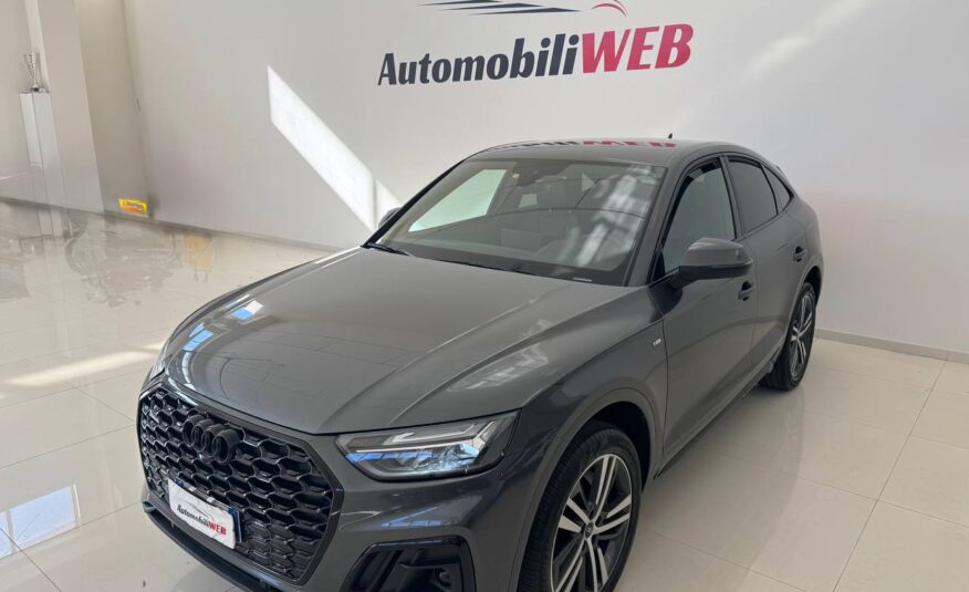 AUDI Q5 SPORTBACL S-LINE IDENTITY BLACK