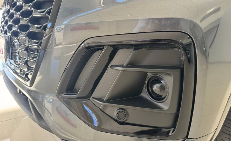 AUDI Q5 SPORTBACL S-LINE IDENTITY BLACK