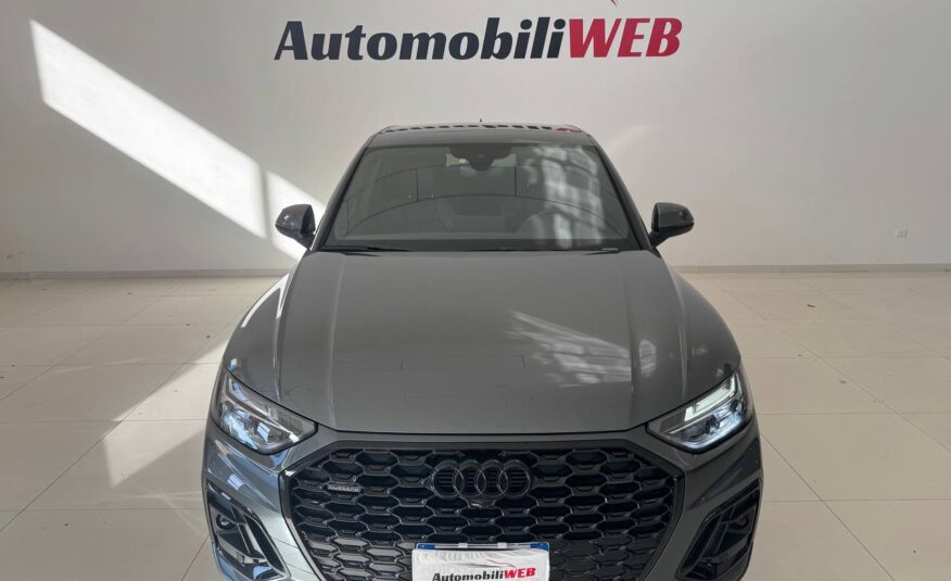 AUDI Q5 SPORTBACL S-LINE IDENTITY BLACK