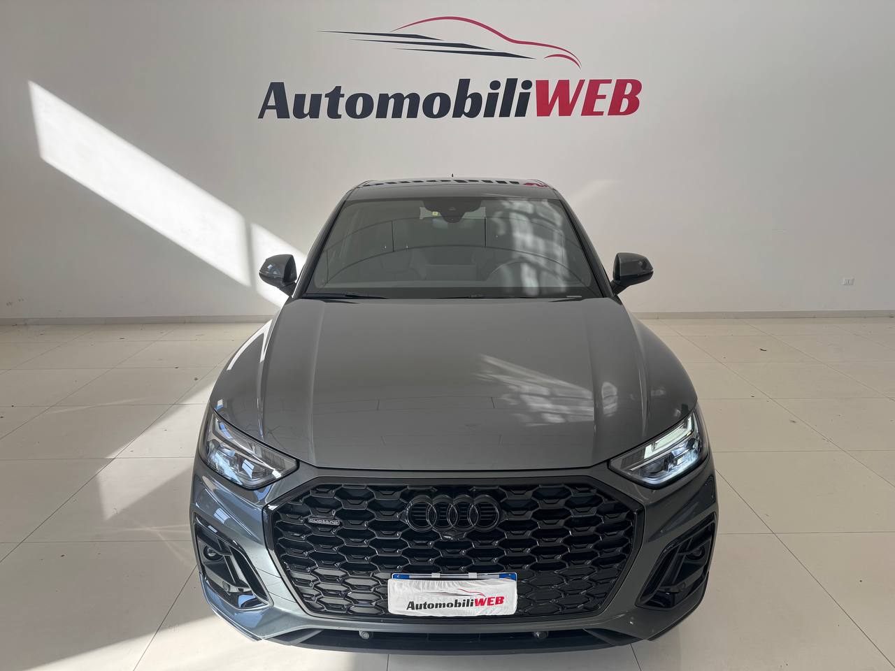 AUDI Q5 SPORTBACL S-LINE IDENTITY BLACK