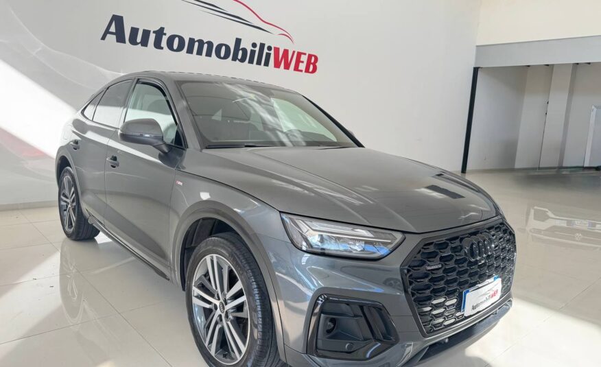 AUDI Q5 SPORTBACL S-LINE IDENTITY BLACK
