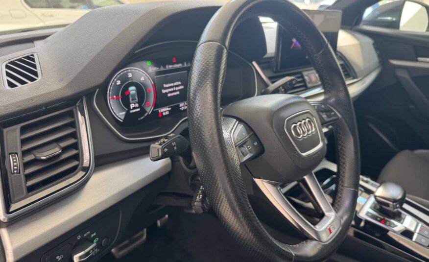 AUDI Q5 SPORTBACL S-LINE IDENTITY BLACK