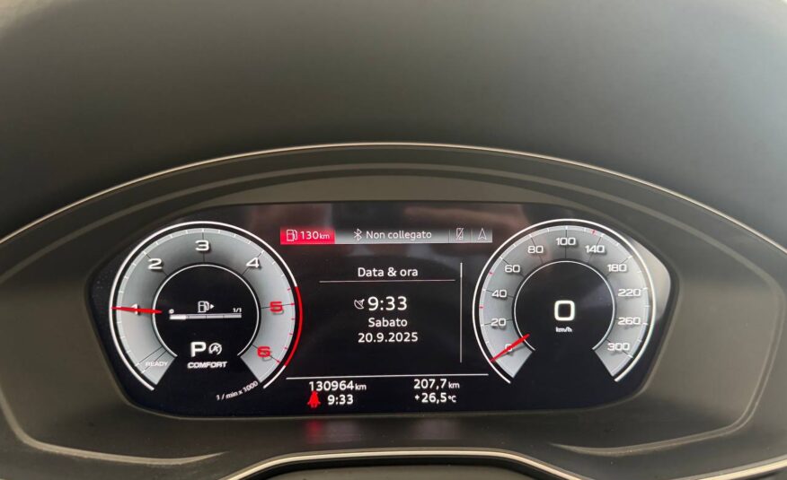 AUDI Q5 SPORTBACL S-LINE IDENTITY BLACK
