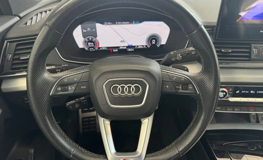 AUDI Q5 SPORTBACL S-LINE IDENTITY BLACK