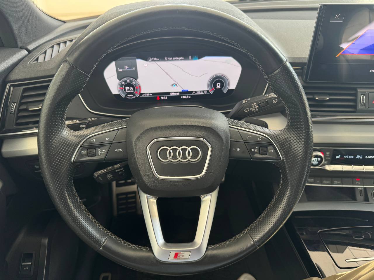 AUDI Q5 SPORTBACL S-LINE IDENTITY BLACK