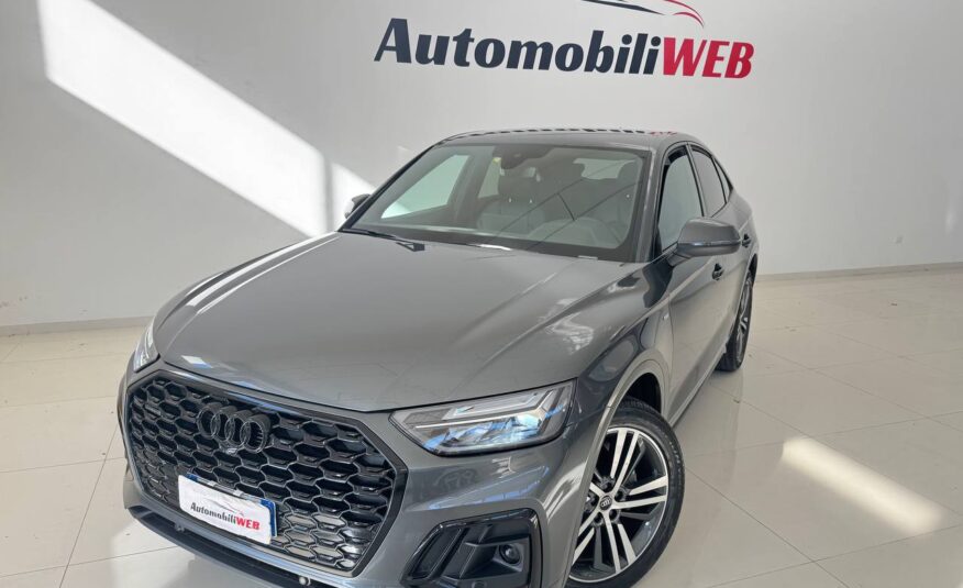 AUDI Q5 SPORTBACL S-LINE IDENTITY BLACK