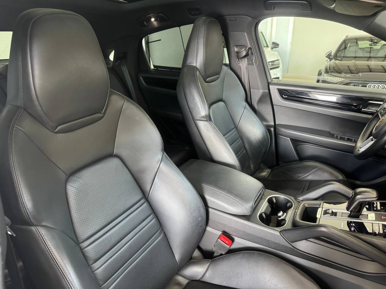 PORSCHE CAYENNE COUPE’ E-HYBRID