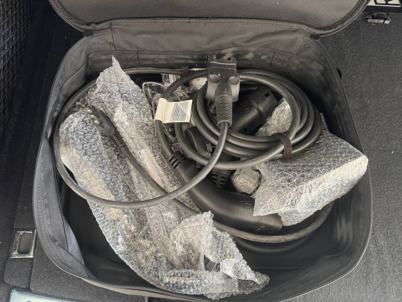 PORSCHE CAYENNE COUPE’ E-HYBRID