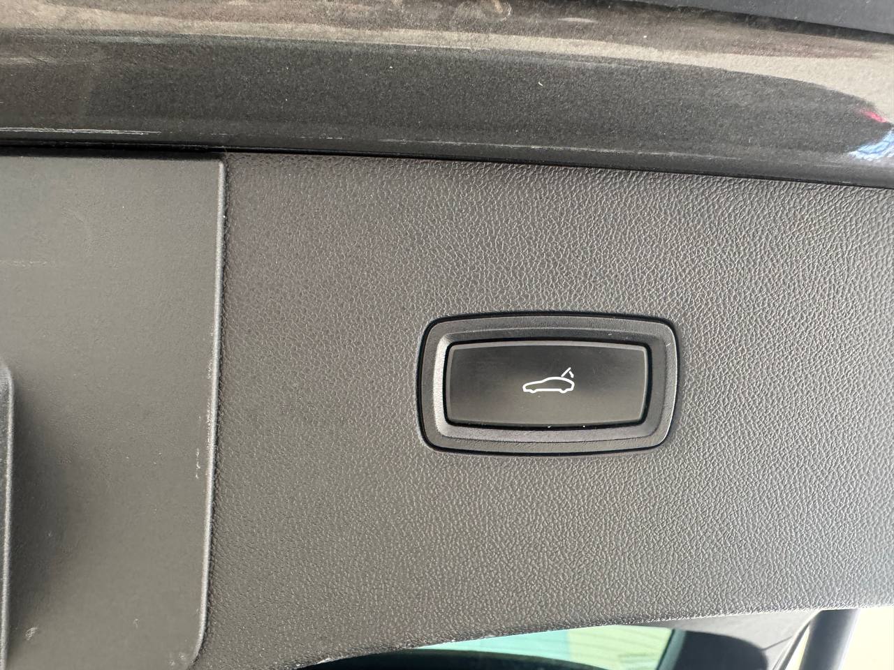 PORSCHE CAYENNE COUPE’ E-HYBRID