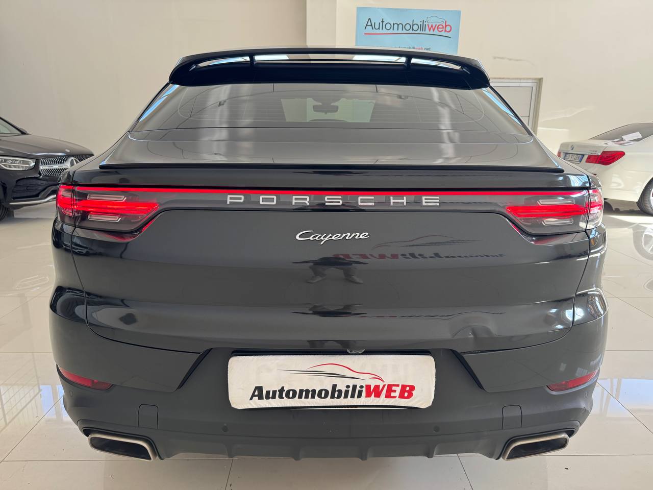 PORSCHE CAYENNE COUPE’ E-HYBRID
