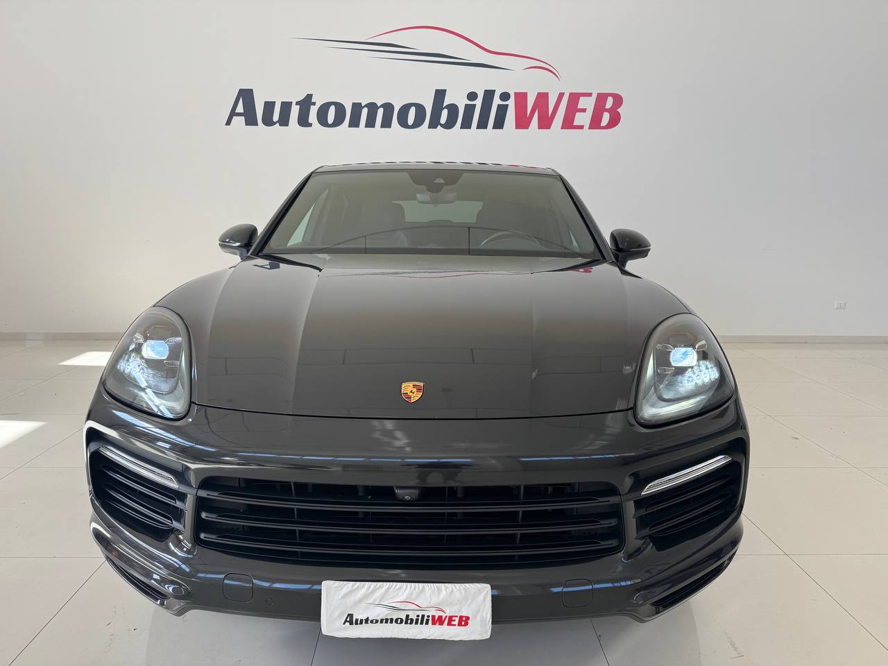 PORSCHE CAYENNE COUPE’ E-HYBRID