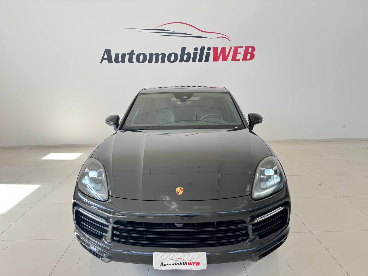 PORSCHE CAYENNE COUPE’ E-HYBRID