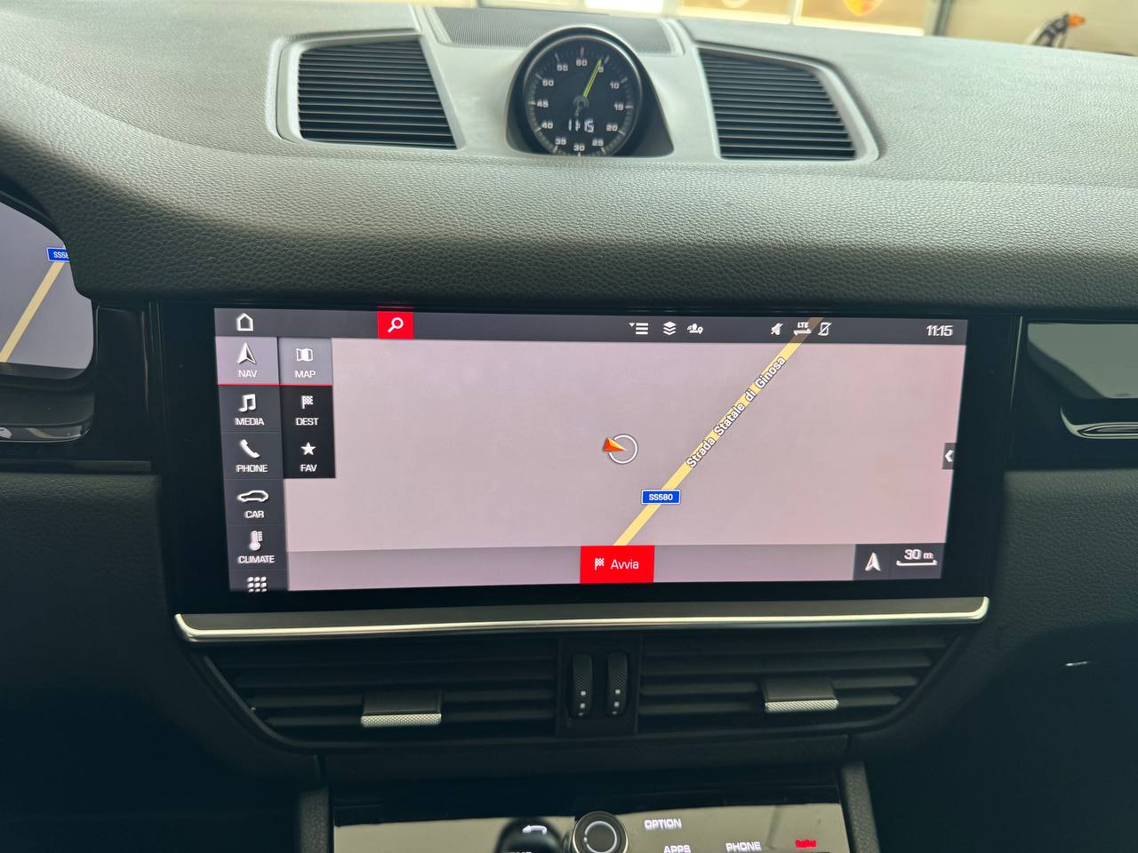 PORSCHE CAYENNE COUPE’ E-HYBRID