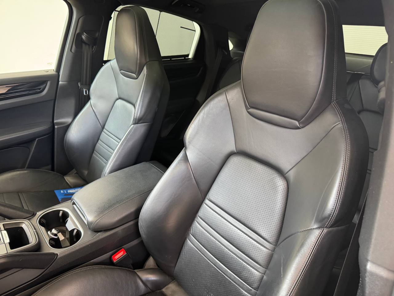 PORSCHE CAYENNE COUPE’ E-HYBRID