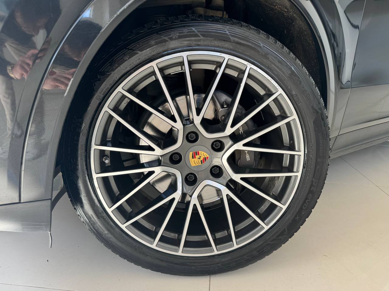 PORSCHE CAYENNE COUPE’ E-HYBRID