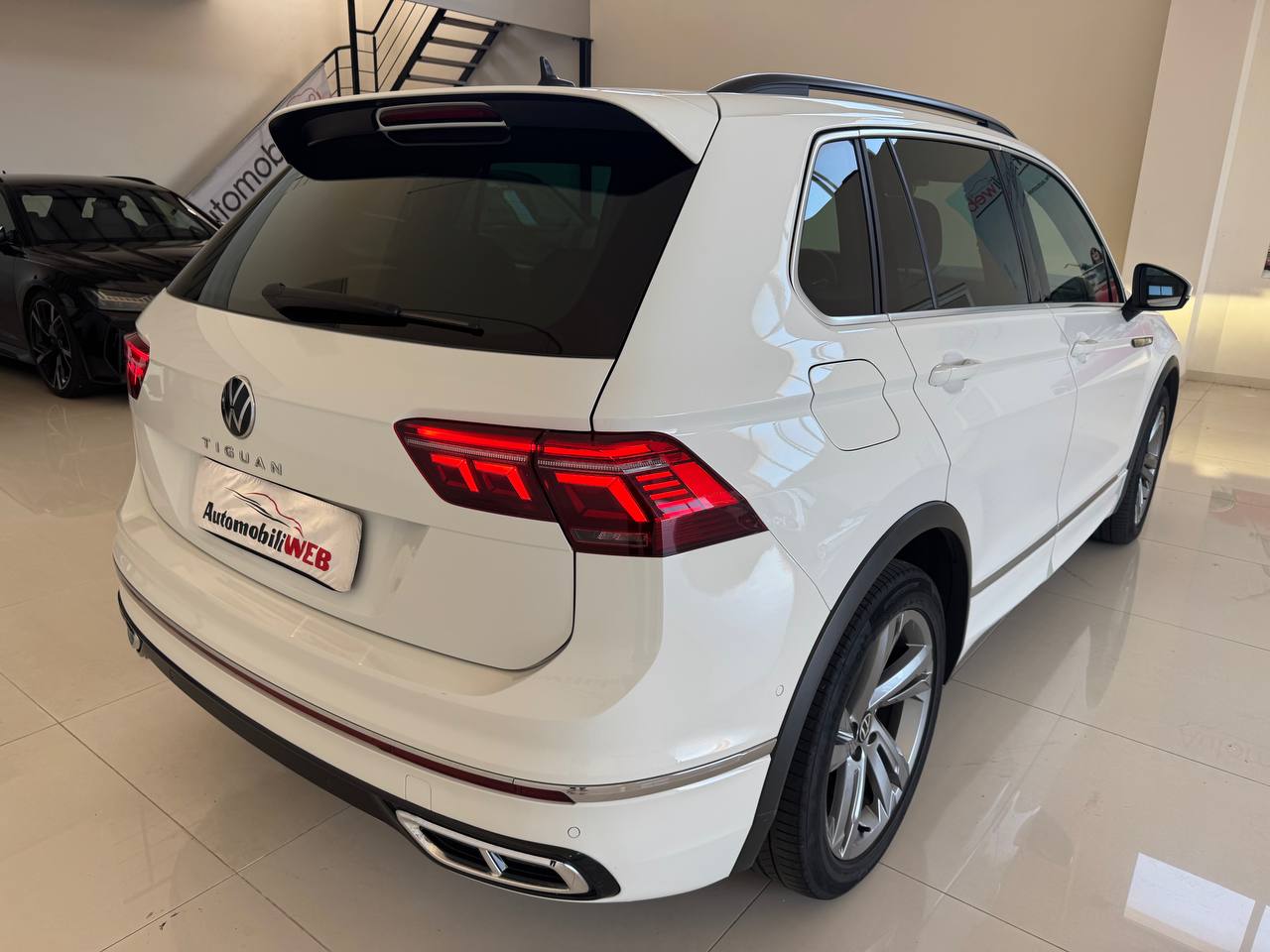 VOLKSWAEN TIGUAN R-LINE