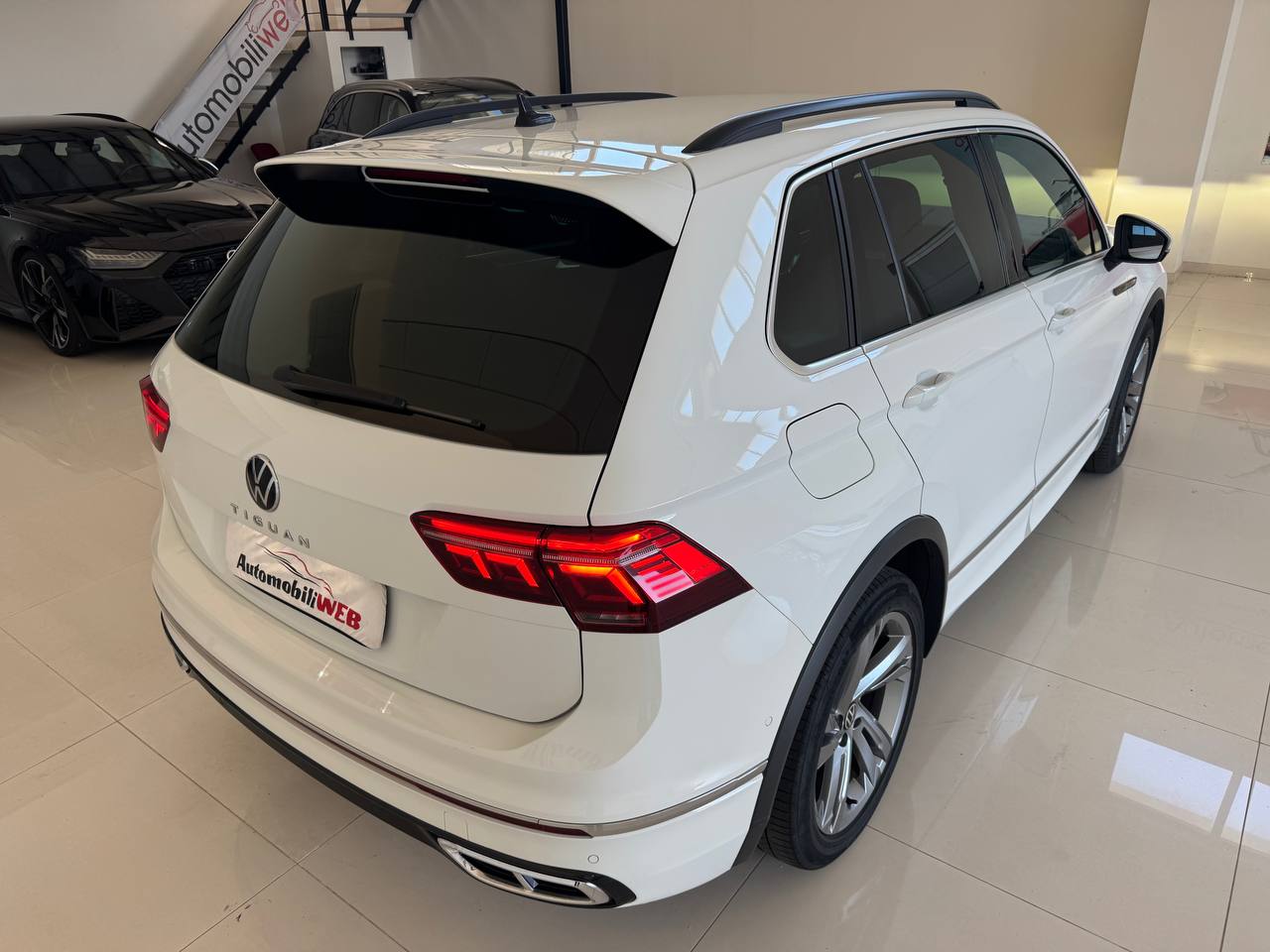 VOLKSWAEN TIGUAN R-LINE