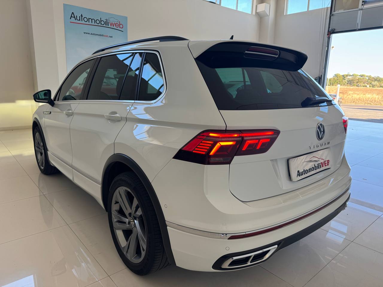 VOLKSWAEN TIGUAN R-LINE