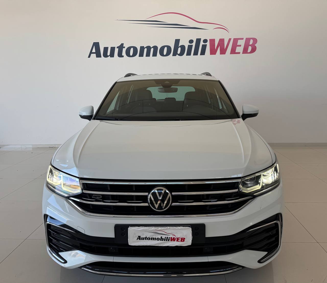 VOLKSWAEN TIGUAN R-LINE