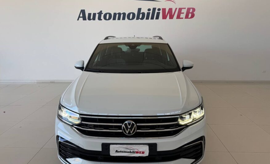 VOLKSWAEN TIGUAN R-LINE