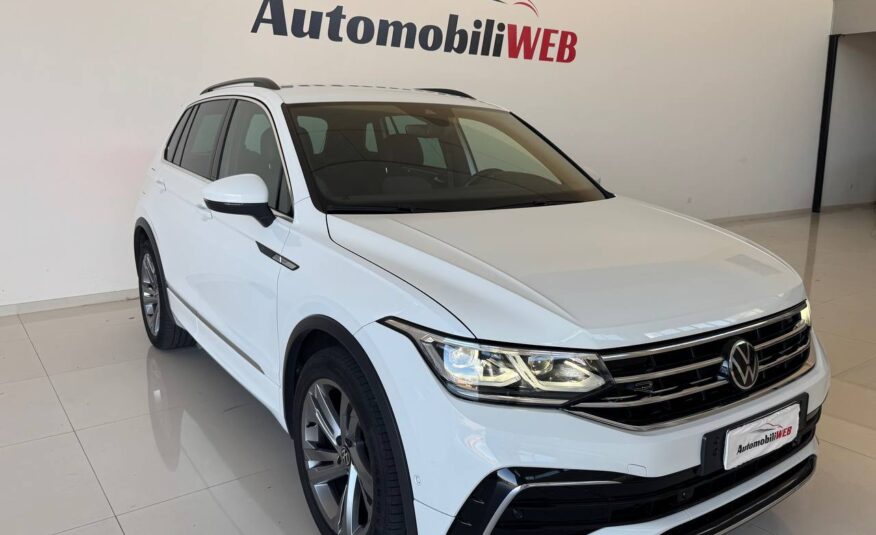 VOLKSWAEN TIGUAN R-LINE