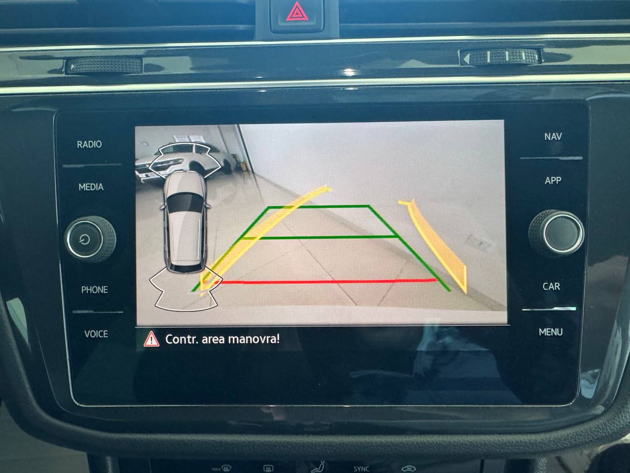 VOLKSWAEN TIGUAN R-LINE