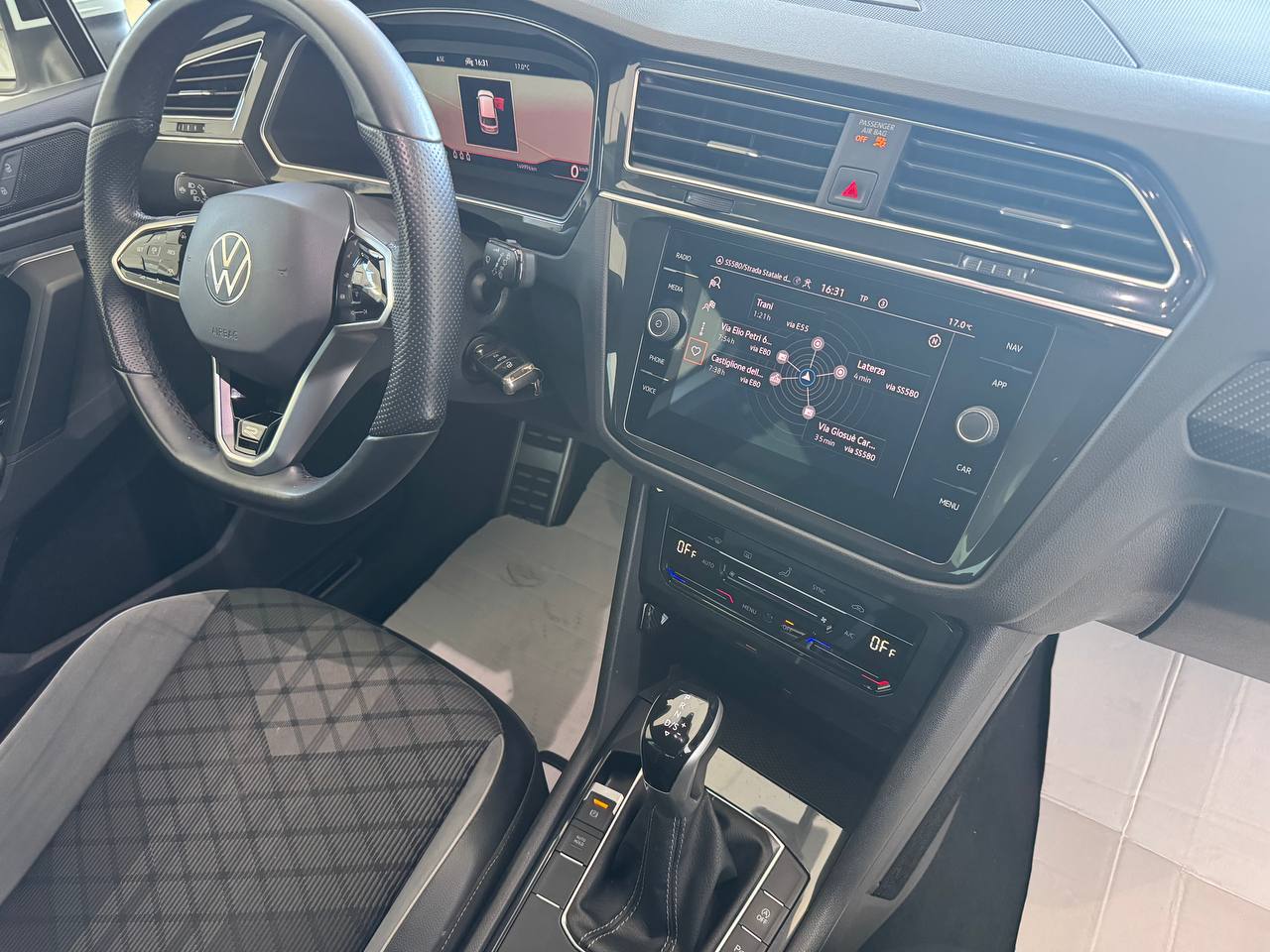 VOLKSWAEN TIGUAN R-LINE