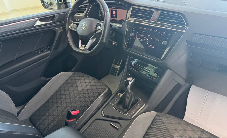 VOLKSWAEN TIGUAN R-LINE