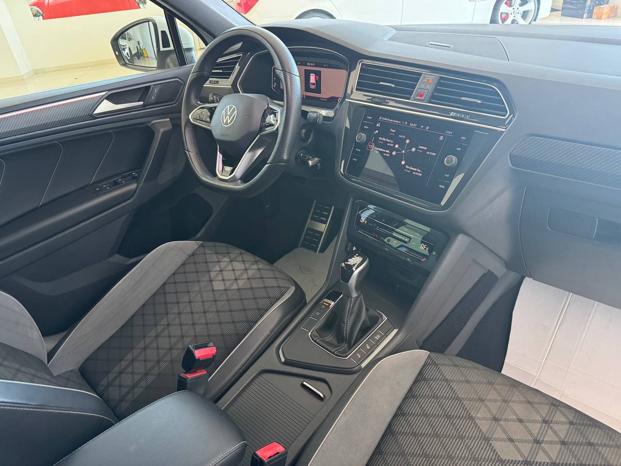 VOLKSWAEN TIGUAN R-LINE