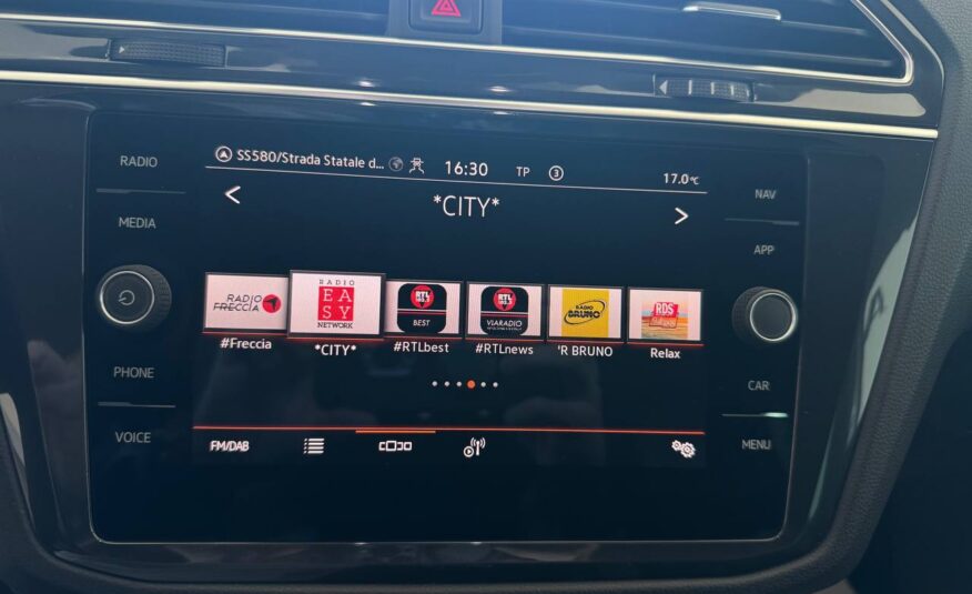 VOLKSWAEN TIGUAN R-LINE