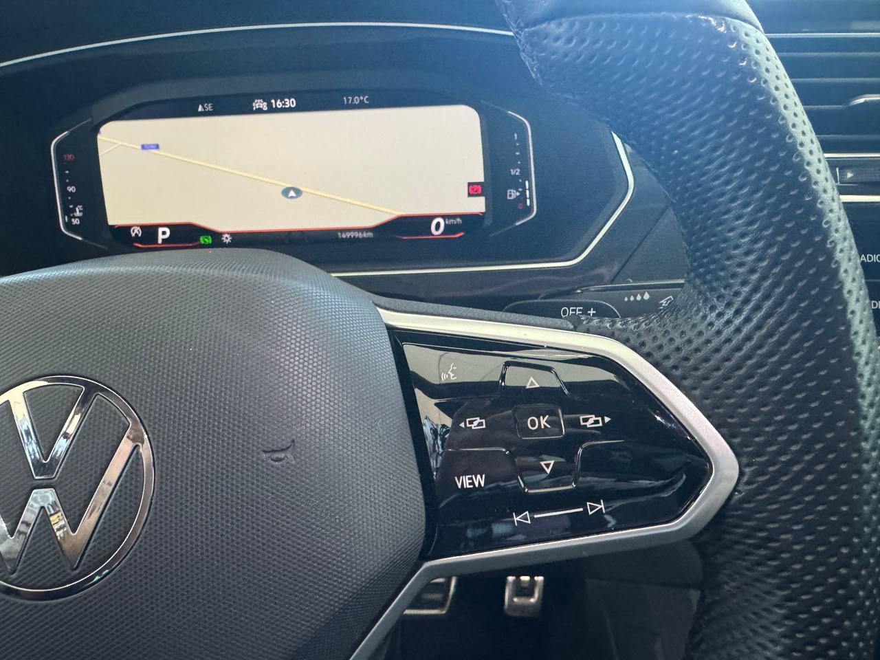 VOLKSWAEN TIGUAN R-LINE