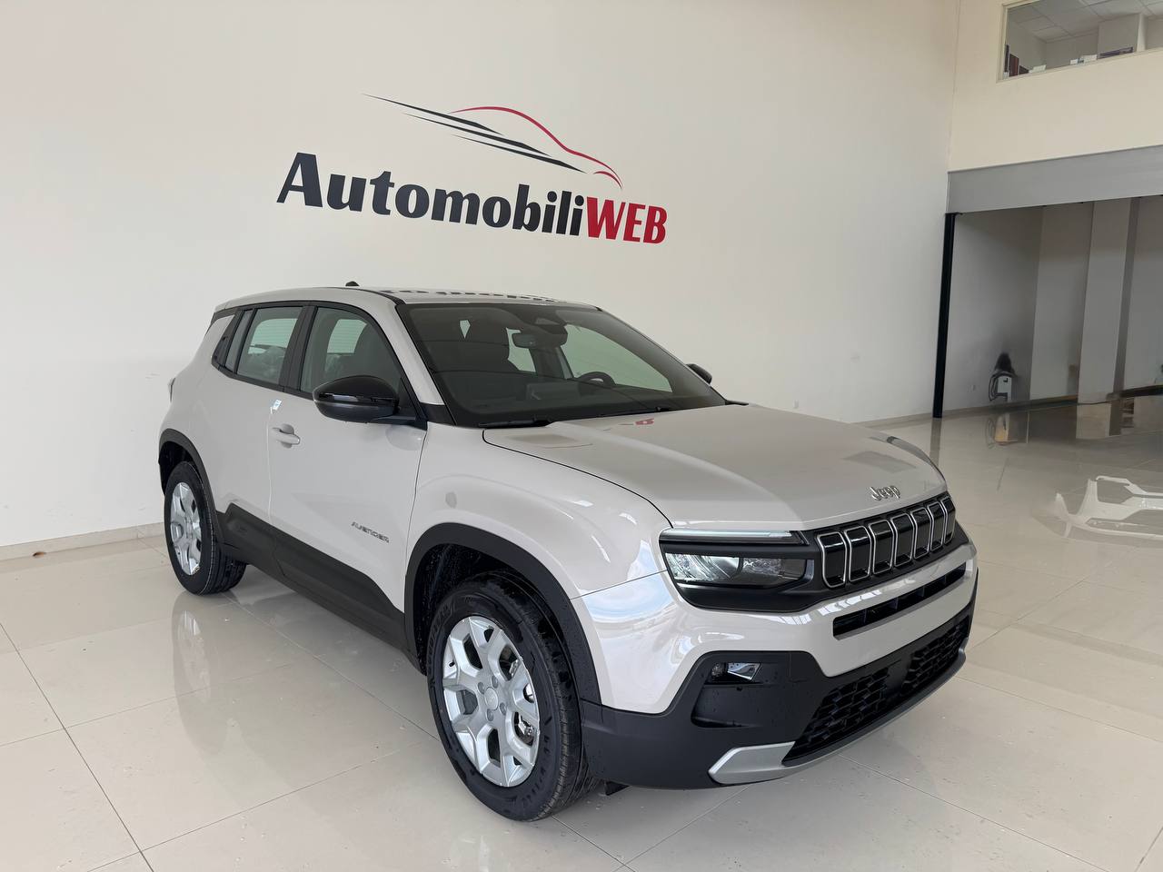 JEEP AVENGER ATTITUDE HYBRID KM.0