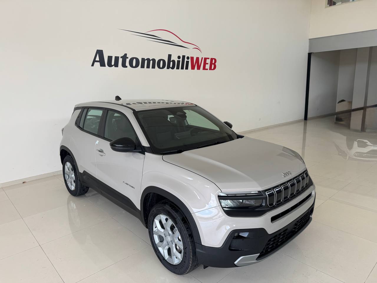 JEEP AVENGER ATTITUDE HYBRID KM.0