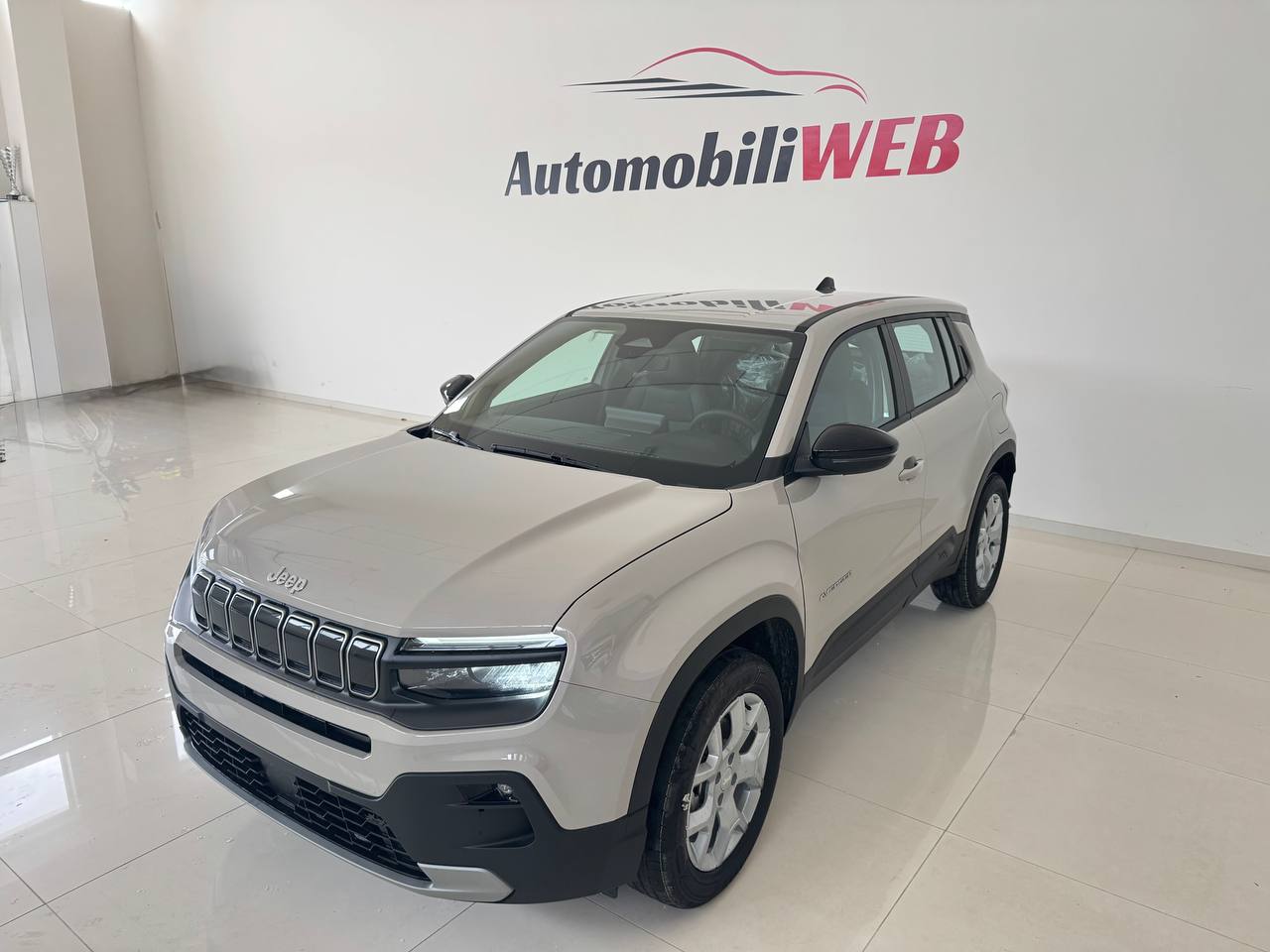 JEEP AVENGER ATTITUDE HYBRID KM.0