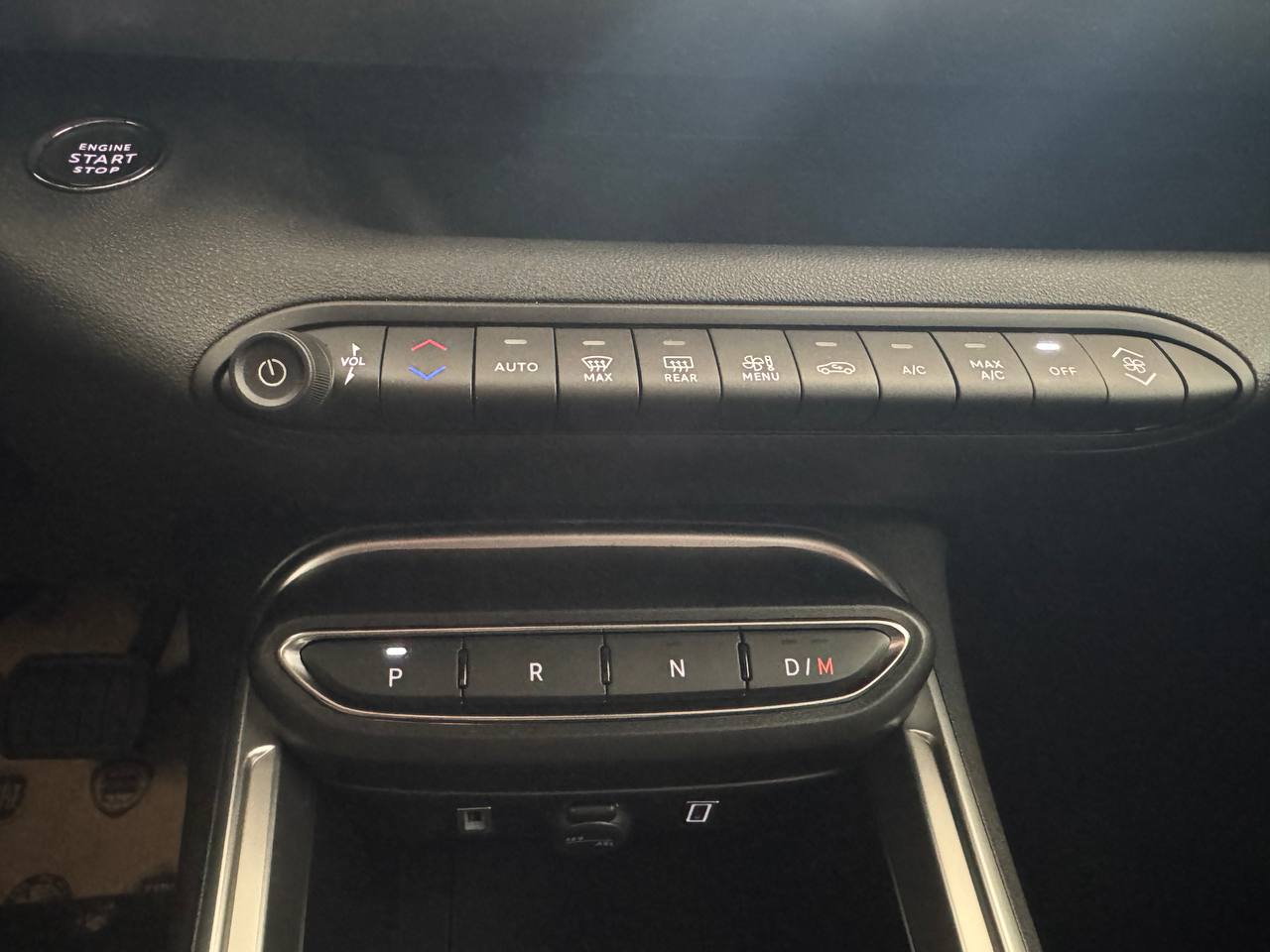 JEEP AVENGER ATTITUDE HYBRID KM.0