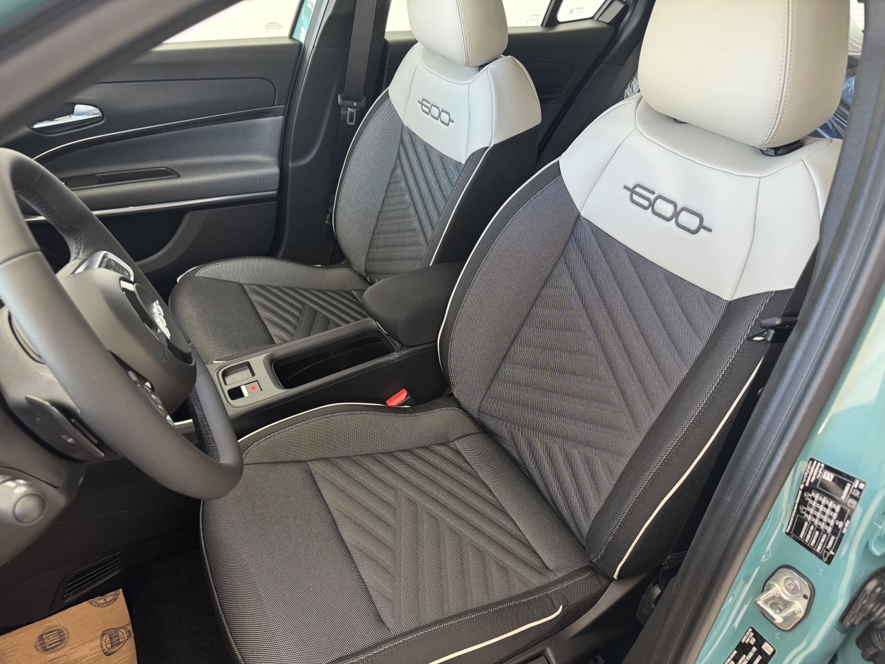 FIAT 600 HYBRID 1.2 110