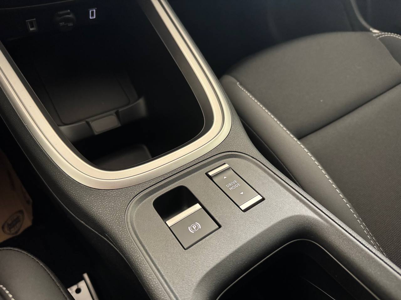 JEEP AVENGER ATTITUDE HYBRID KM.0