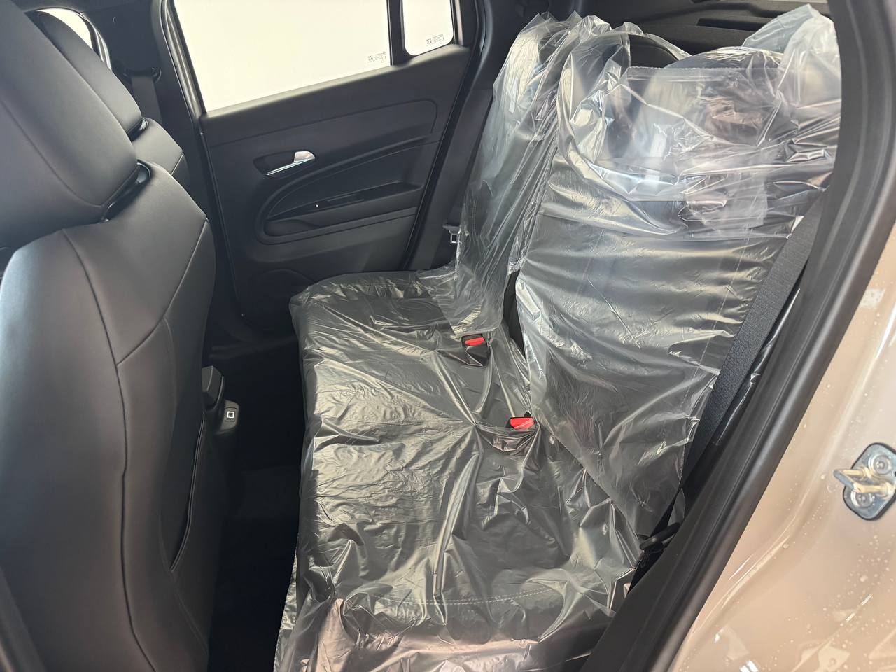 JEEP AVENGER ATTITUDE HYBRID KM.0