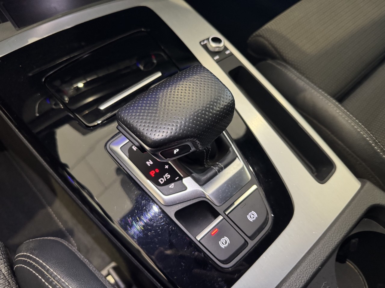 AUDI Q5 SP 40 MHEV S-LINE IDENTITY BLACK