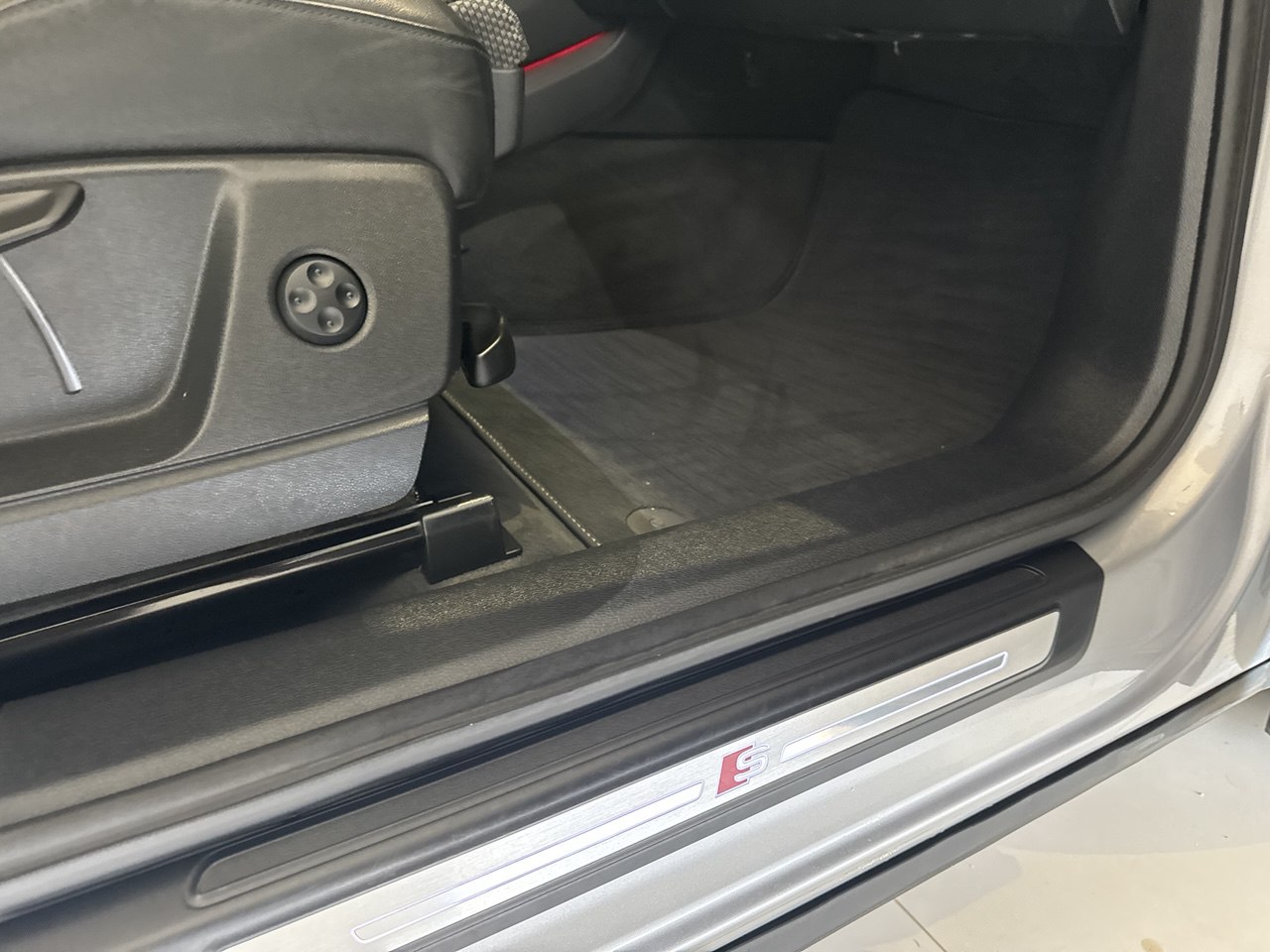 AUDI Q5 SP 40 MHEV S-LINE IDENTITY BLACK