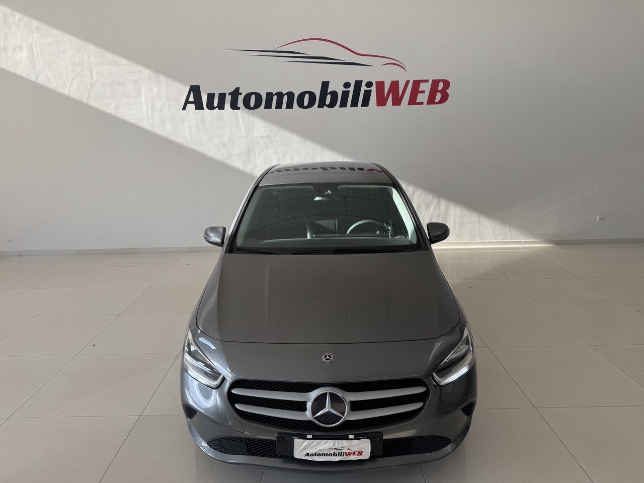 MERCEDES B180 AUTOMATIC