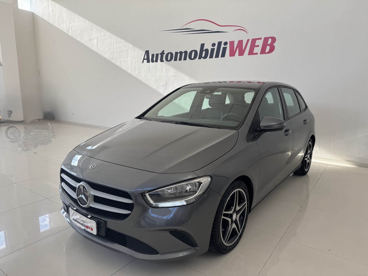 MERCEDES B180 AUTOMATIC