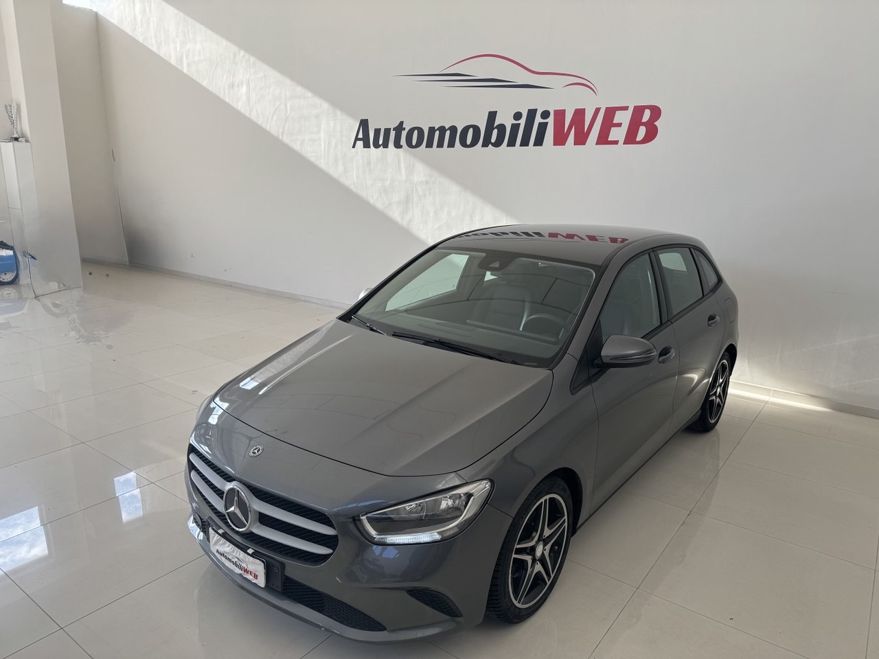 MERCEDES B180 AUTOMATIC