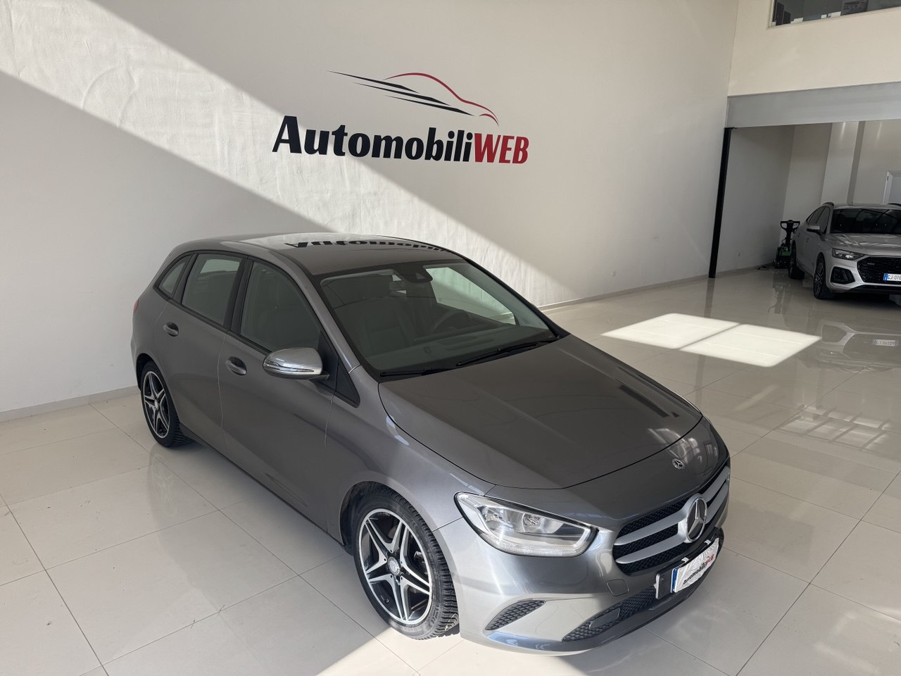 MERCEDES B180 AUTOMATIC