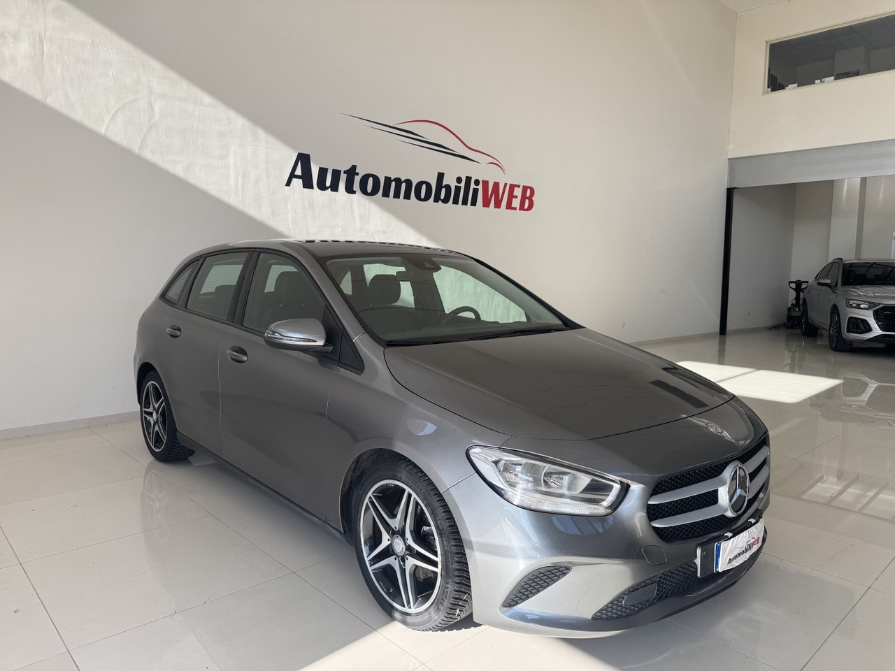 MERCEDES B180 AUTOMATIC