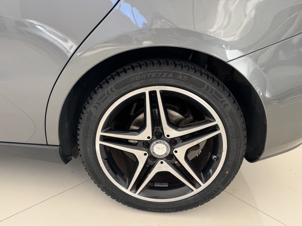 MERCEDES B180 AUTOMATIC