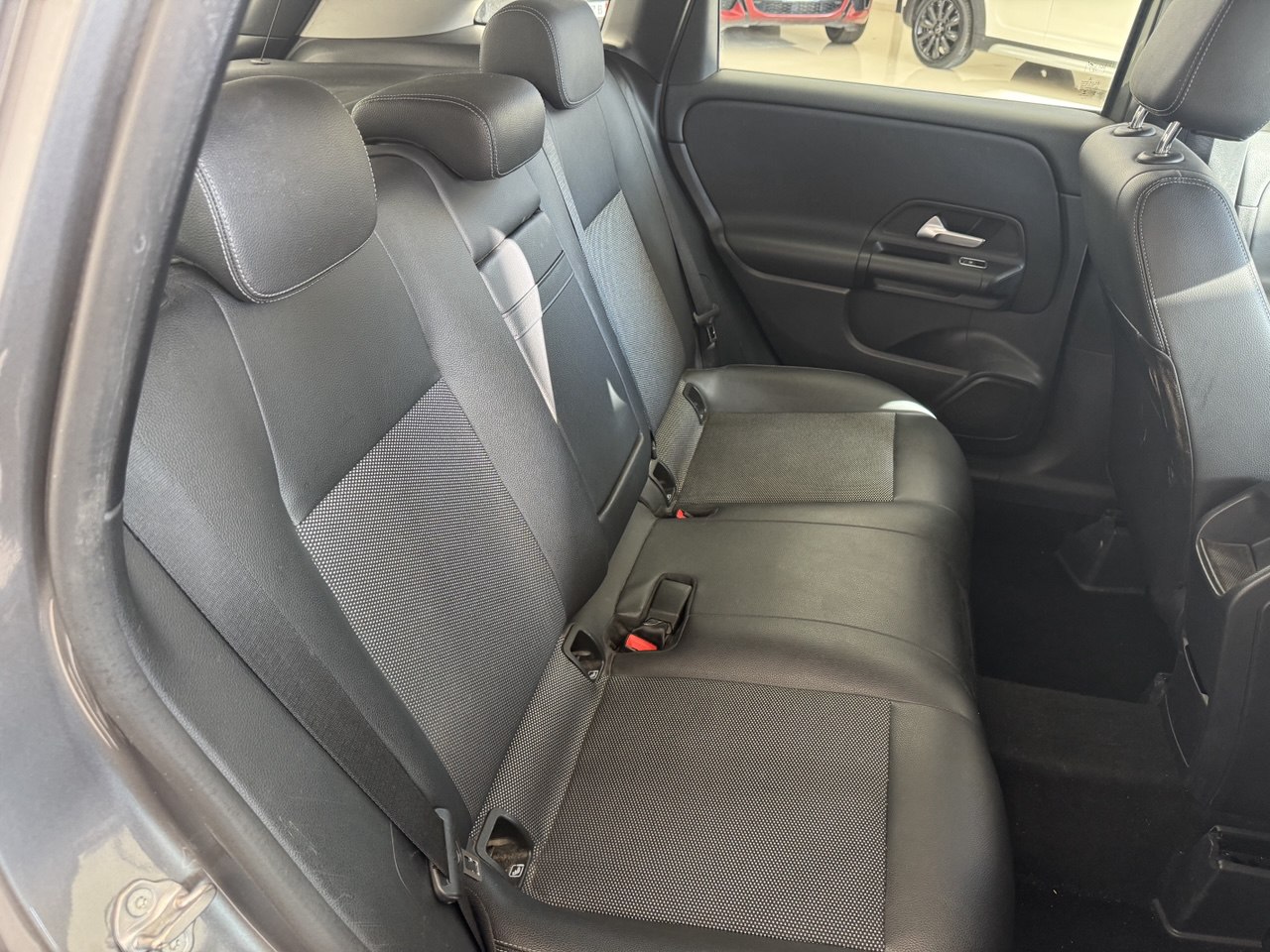 MERCEDES B180 AUTOMATIC