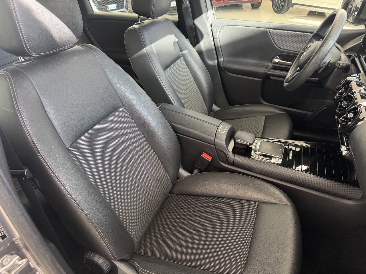 MERCEDES B180 AUTOMATIC